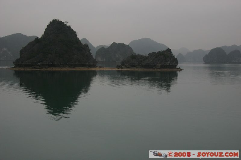 Halong Bay
Mots-clés: Vietnam patrimoine unesco mer brume
