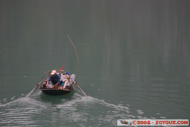 Halong Bay
Mots-clés: Vietnam patrimoine unesco mer brume bateau