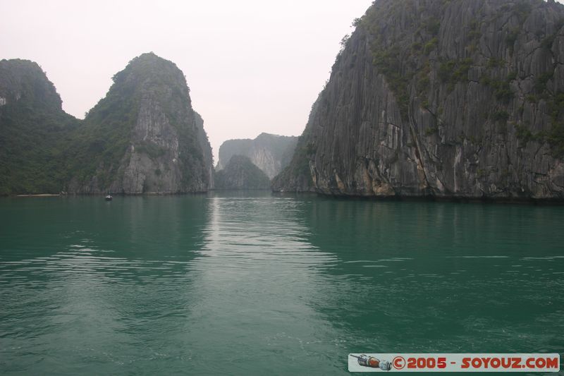 Halong Bay
Mots-clés: Vietnam patrimoine unesco mer