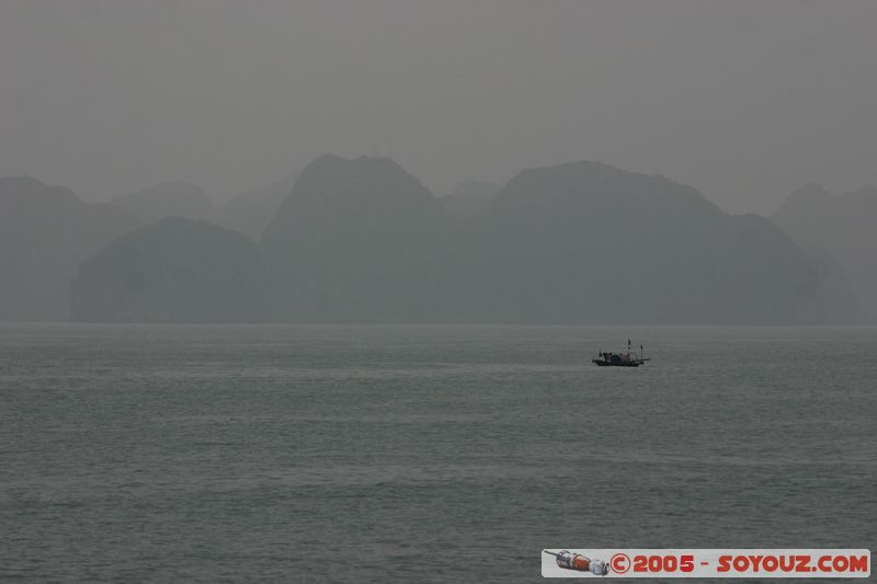 Halong Bay
Mots-clés: Vietnam patrimoine unesco mer brume