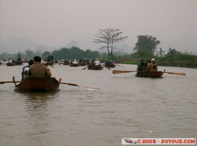 Chua Huong - Suoi Yen (Yen River)
Mots-clés: Vietnam Riviere bateau