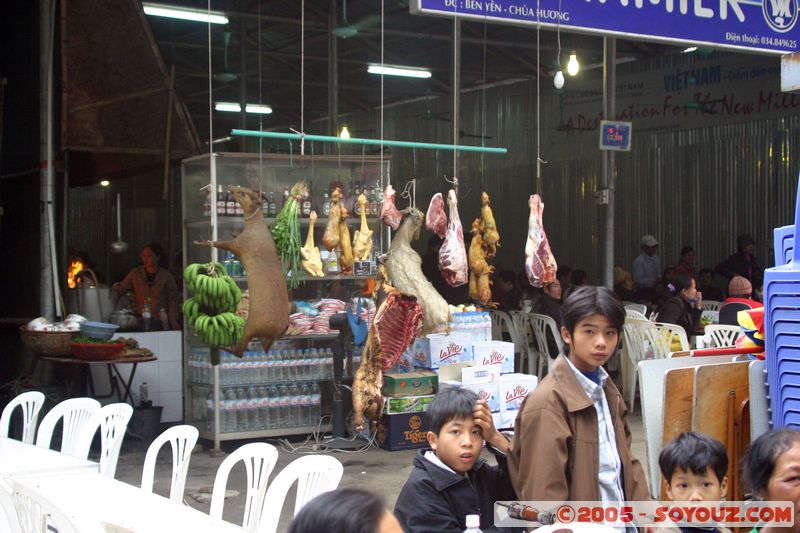 Chua Huong (Perfume pagoda)
