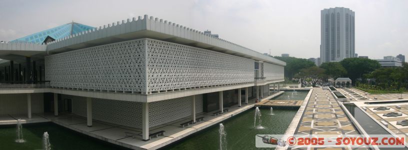 Masjid Negara - vue panoramique
mosquée nationale - national mosque
Mots-clés: Central Market Dataran Merdeka Federal Territory Kuala Lumpur Malaysia Masjid Negara Menara Petronas Twin Towers Twin Towers