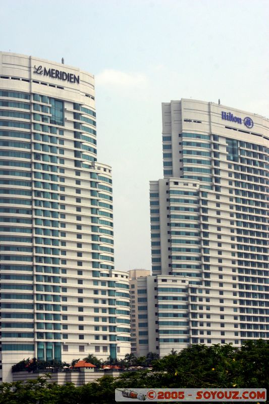 Meridien and Hilton hotels buildings
Mots-clés: Central Market Dataran Merdeka Federal Territory Kuala Lumpur Malaysia Masjid Negara Menara Petronas Twin Towers Twin Towers