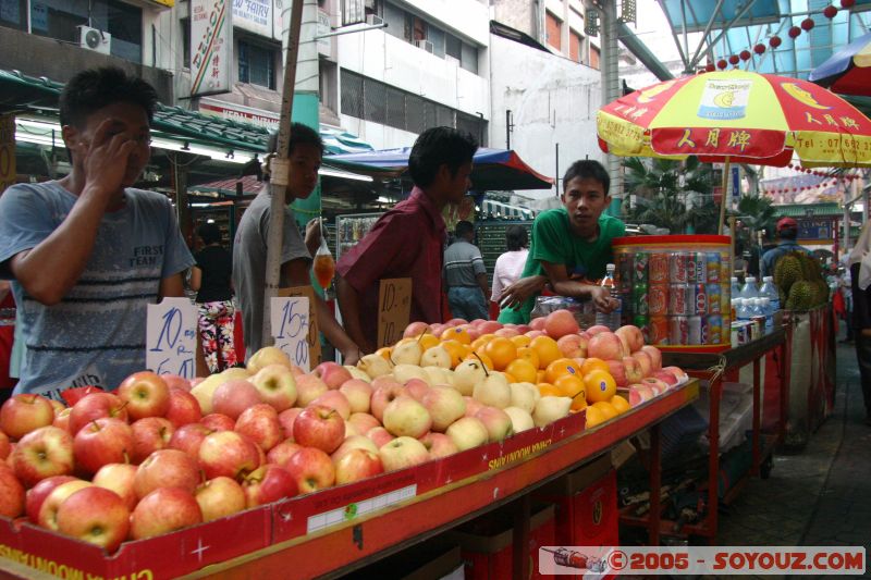 Apples
Chinatown
Mots-clés: Central Market Dataran Merdeka Federal Territory Kuala Lumpur Malaysia Masjid Negara Menara Petronas Twin Towers Twin Towers