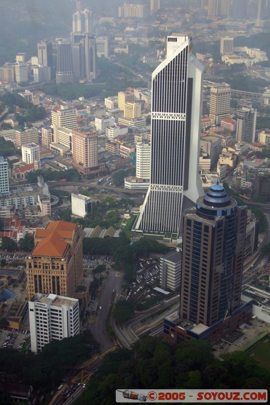 Maybank tower
Mots-clés: Central Market Dataran Merdeka Federal Territory Kuala Lumpur Malaysia Masjid Negara Menara Petronas Twin Towers Twin Towers