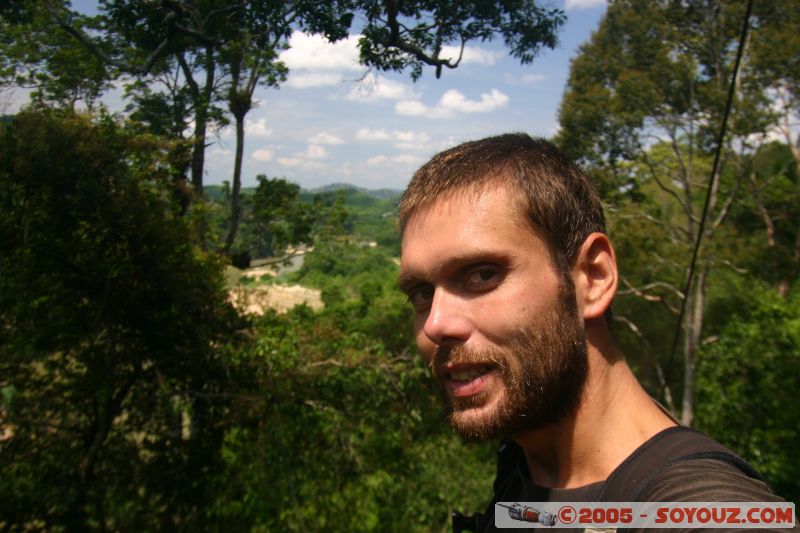 Moi
Mots-clés: Jungle Treking Kuala Tahan Malaysia Taman Negara canopy walkway tropical rain forest