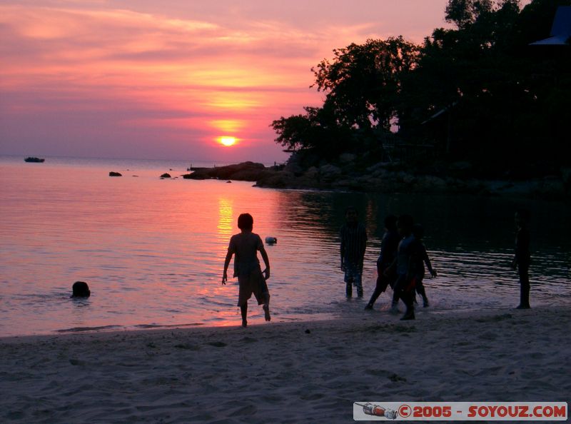 Couché de Soleil sur Coral Bay (Paulau Perhentian Kecil)
Sunset on Coral Bay (Paulau Perhentian Kecil)
Mots-clés: Kecil Malaysia Perhentian Islands beach diving paradis paradise plongés scuba