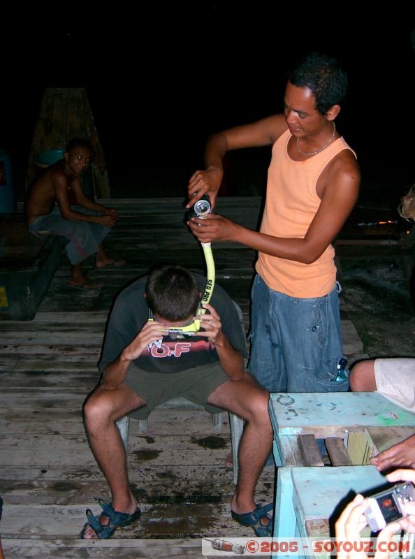 Party for the PADI licence
Mots-clés: Kecil Malaysia Perhentian Islands diving paradis paradise plongés scuba