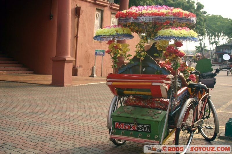 Trishaw
Mots-clés: A Famosa Cheng Hoon Teng Dutch Square Independence Malacca Malaysia Melaka Saint Francis Xavier