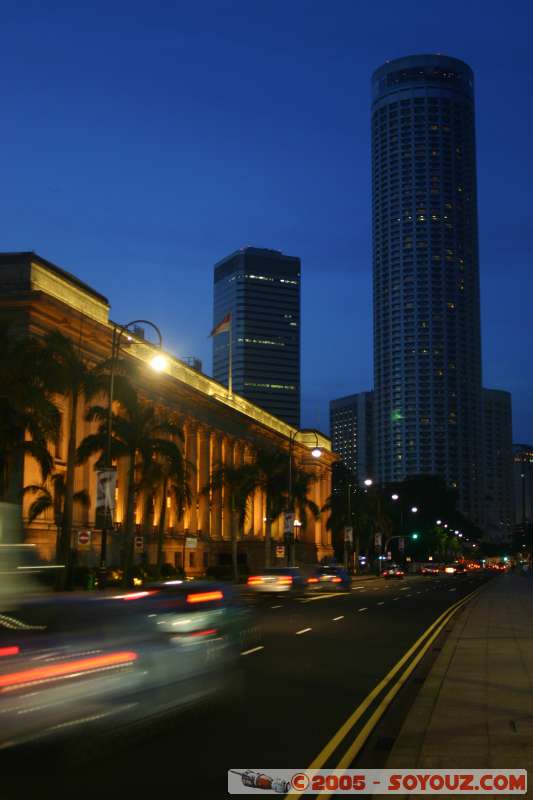 Mairie de Singapour / Singpore city hall
By night
