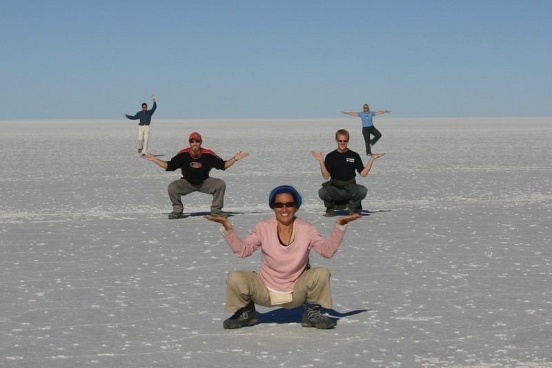 Simon, Jacqui, Murray et Kim
Les personnes avec qui j'ai voyagé dans le Salar de Uyuni.
Australiens, Neo-Zelandais - Salar de Uyuni (Bolivie) - Aout 2004
