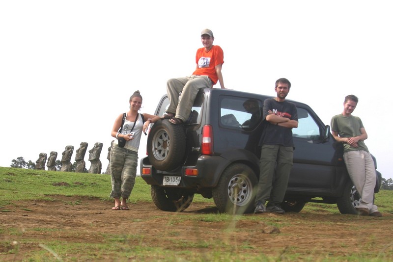 Catherine et nos compagnons de route
Anglais - ile de Pâques (Chili) - Septembre 2004
