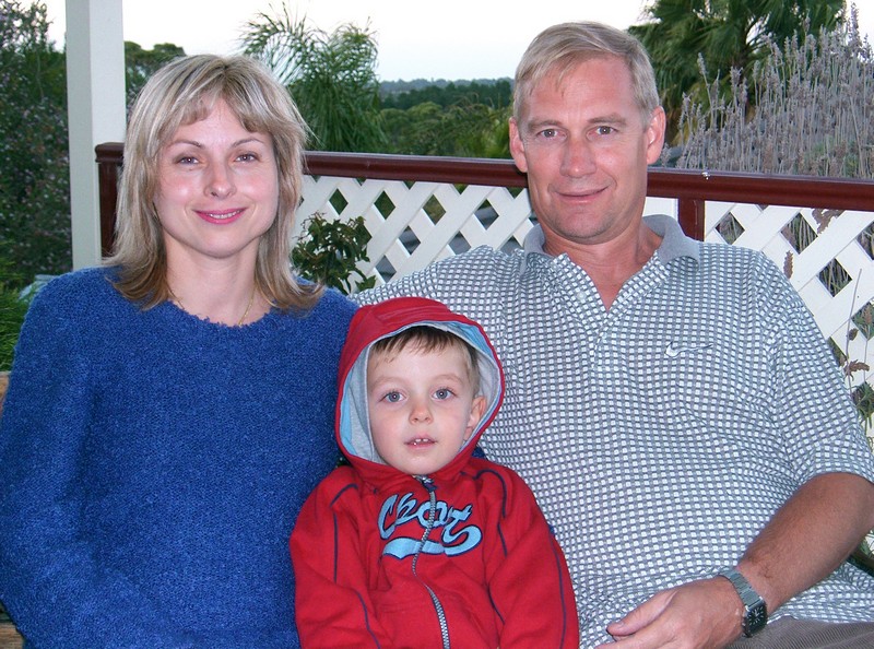 Marzena, Paul et John
Un couple d'amis que j'avais connu lors de mon 1er voyage en Australie. C'est toujours un plaisir de leur rendre visite.
Australiens - Adélaïde (Australie) - Janvier 2005
