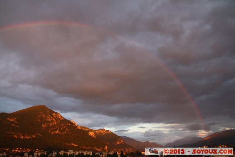 Annecy-le-Vieux - Sunset
Mots-clés: sunset Lumiere Nuages