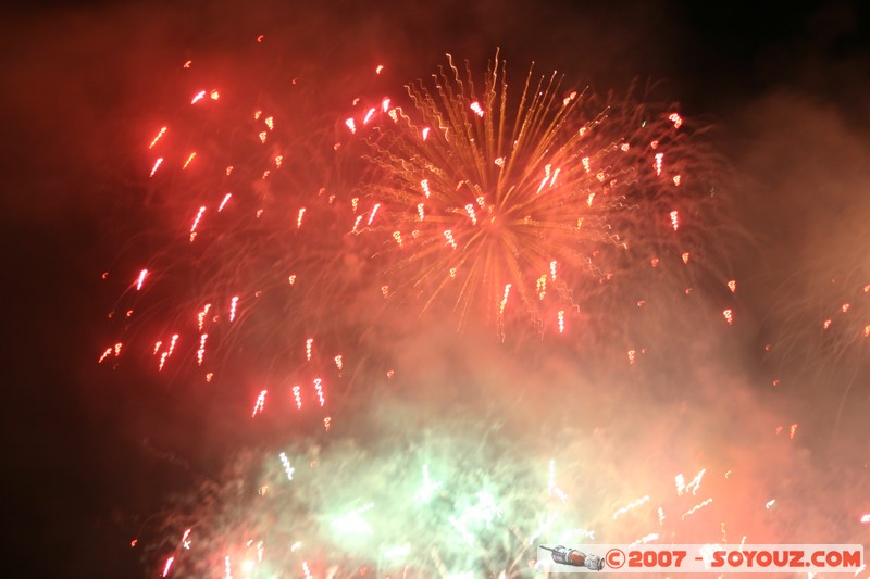 Fête du Lac - Annecy
Mots-clés: FÃªte du Lac Feux d'artifice