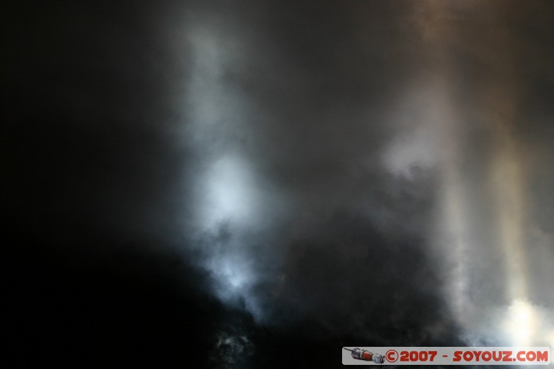 Fête du Lac - Annecy
Mots-clés: FÃªte du Lac Feux d'artifice