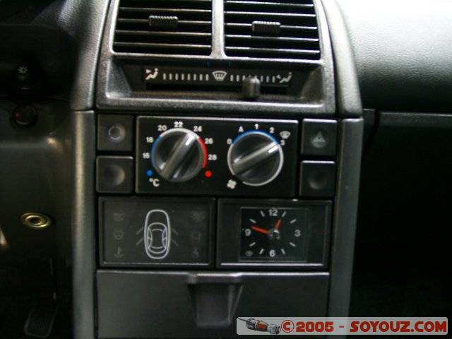 Salon Auto de Geneve 2002 - Lada
