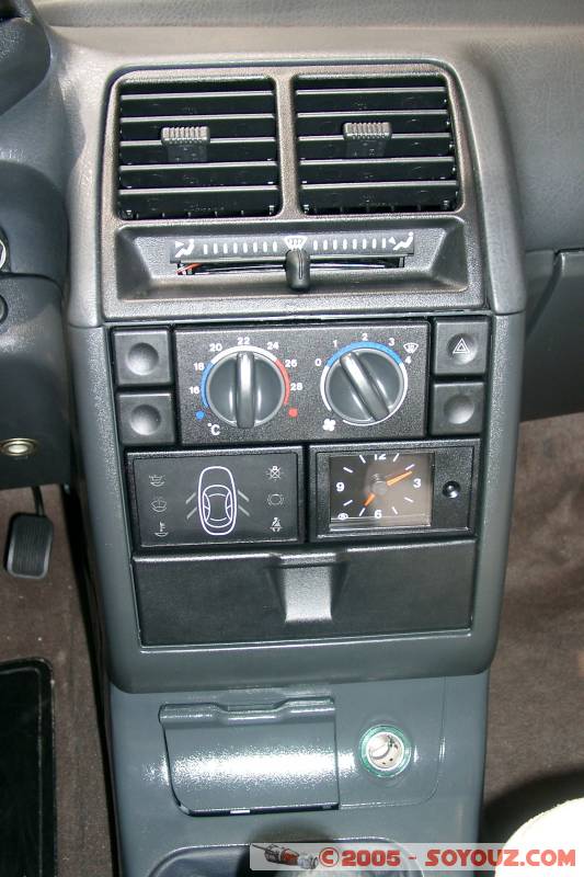 Salon Auto de Geneve 2004 - Lada
