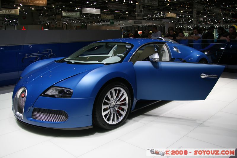 Salon Auto de Geneve 2009 - Bugatti Veyron Bleu Centenaire
Mots-clés: voiture Bugatti vehicule