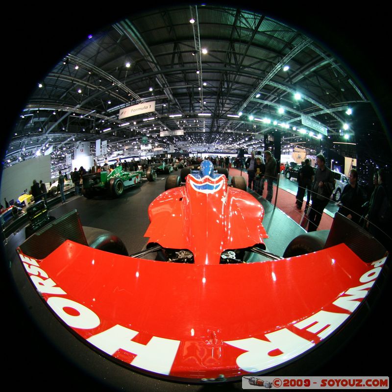 Salon Auto de Geneve 2009 - Formule 1 Arrows FA17-1996
Mots-clés: voiture Fish eye Formule 1 vehicule