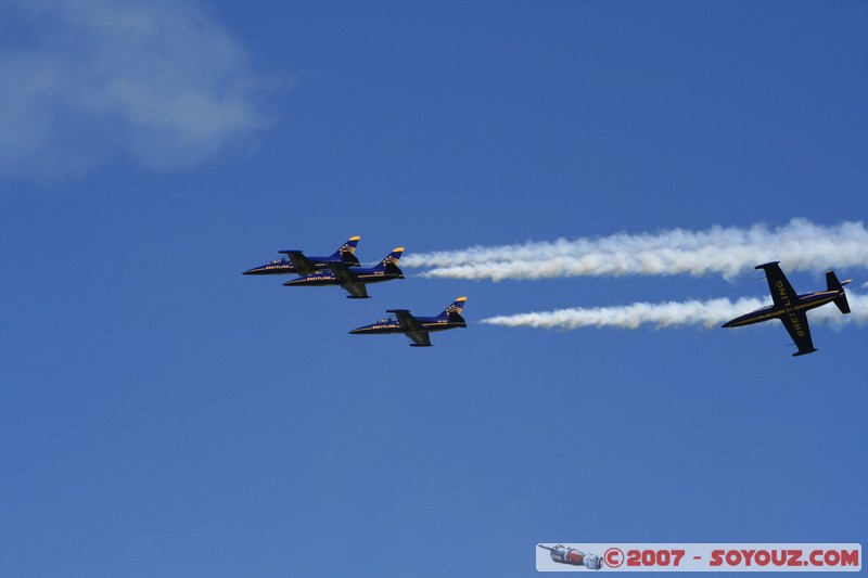 Patrouille Breitling
Mots-clés: meeting a&Atilde;&copy;rien avion voltige a&Atilde;&copy;rienne patrouille