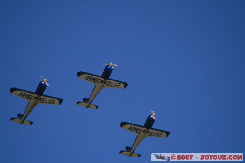Patrouille Cartouche Dorée
Mots-clés: meeting aÃ©rien avion voltige aÃ©rienne patrouille