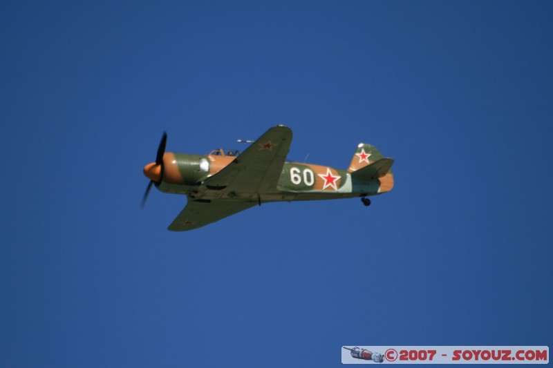 yak11
Mots-clés: meeting a&Atilde;&copy;rien avion