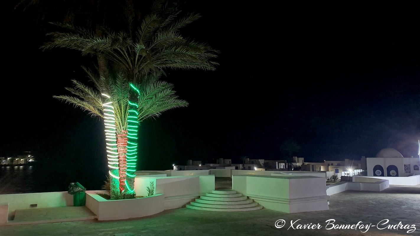 Tipaza by Night - Complexe touristique CET
Mots-clés: Alg&eacute;rie Douar Hadid DZA geo:lat=36.59190250 geo:lon=2.47887075 geotagged Tipasa Tipaza DZ Complexe touristique CET Nuit