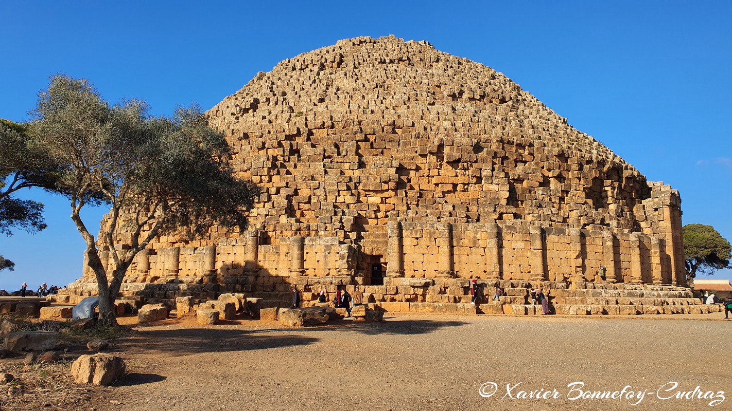 Sidi Rached - Mausol&eacute;e royal de Maur&eacute;tanie
Mots-clés: Alg&eacute;rie Douar Si Dimo DZA geo:lat=36.57452570 geo:lon=2.55309820 geotagged Sidi Rached Tipaza DZ Mausol&eacute;e royal de Maur&eacute;tanie Ruines Ruines romaines patrimoine unesco