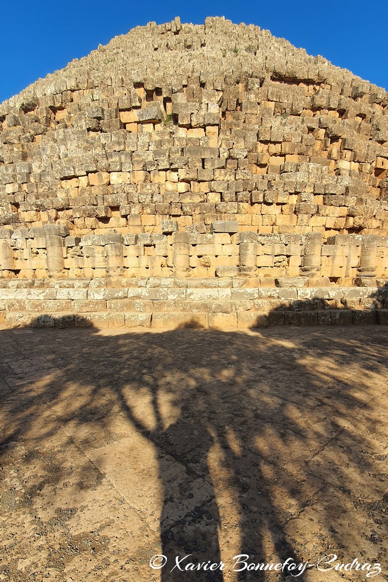 Sidi Rached - Mausol&eacute;e royal de Maur&eacute;tanie
Mots-clés: Alg&eacute;rie Douar Si Dimo DZA geo:lat=36.57460324 geo:lon=2.55238205 geotagged Sidi Rached Tipaza DZ Mausol&eacute;e royal de Maur&eacute;tanie Ruines Ruines romaines patrimoine unesco