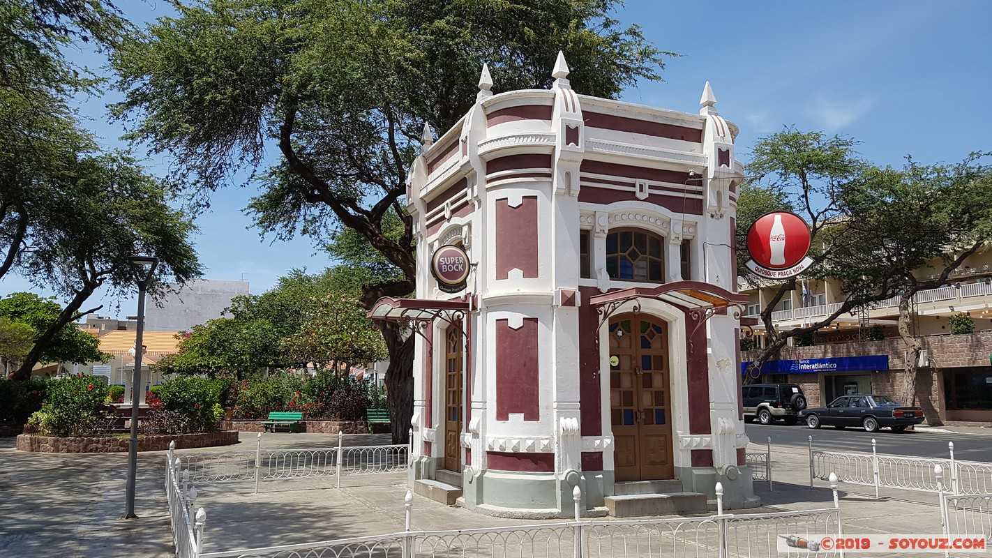 Sao Vicente - Mindelo - Quiosque Pra&ccedil;a Nova
Mots-clés: Sao Vicente Mindelo Pra&ccedil;a Nova