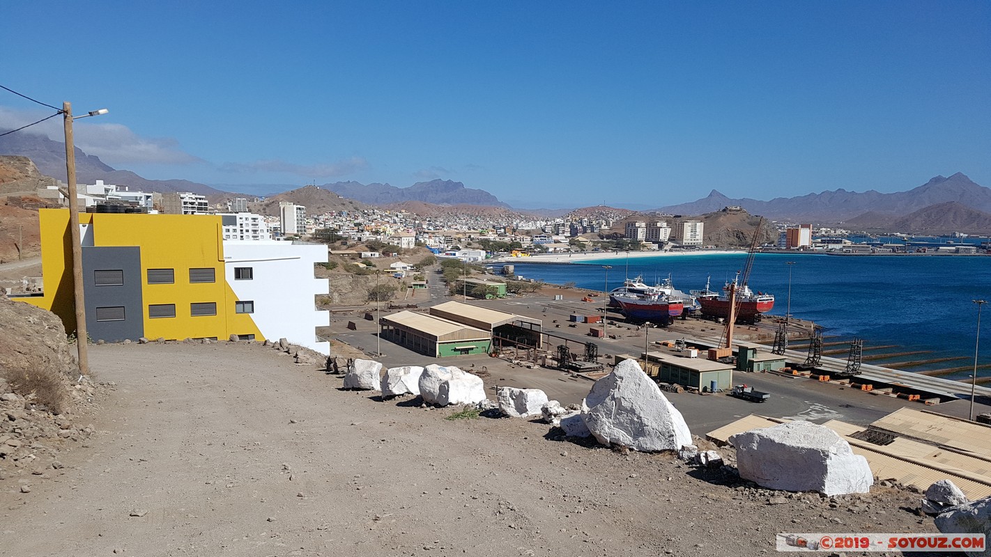 Sao Vicente - Mindelo - Cornija
Mots-clés: Alto Sao Nicolau Cap-Vert CPV geo:lat=16.90147224 geo:lon=-24.99427161 geotagged Sao Vicente Mindelo