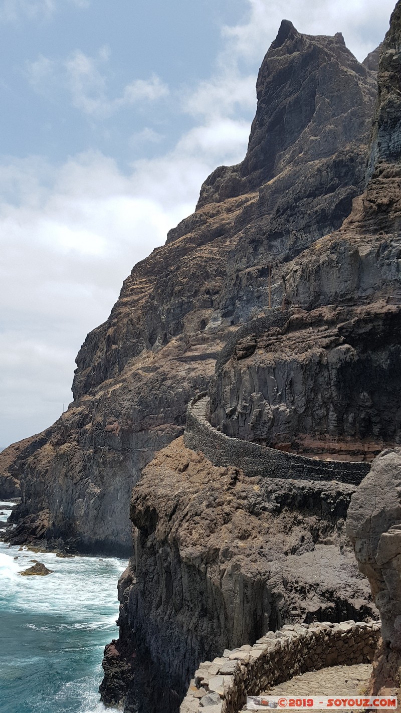 Santo Antao - Caminhada Cruzinas - Ponta do Sol
Mots-clés: Santo Antao Caminhada Cruzinas - Ponta do Sol Montagne Mer