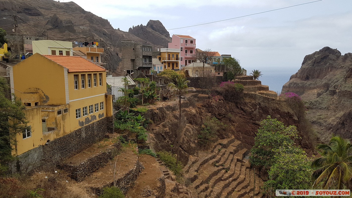 Santo Antao - Fontainhas
Mots-clés: Cap-Vert CPV Fontainhas geo:lat=17.18780131 geo:lon=-25.10370750 geotagged Ribeira Grande Santo Antao Caminhada Cruzinas - Ponta do Sol Montagne