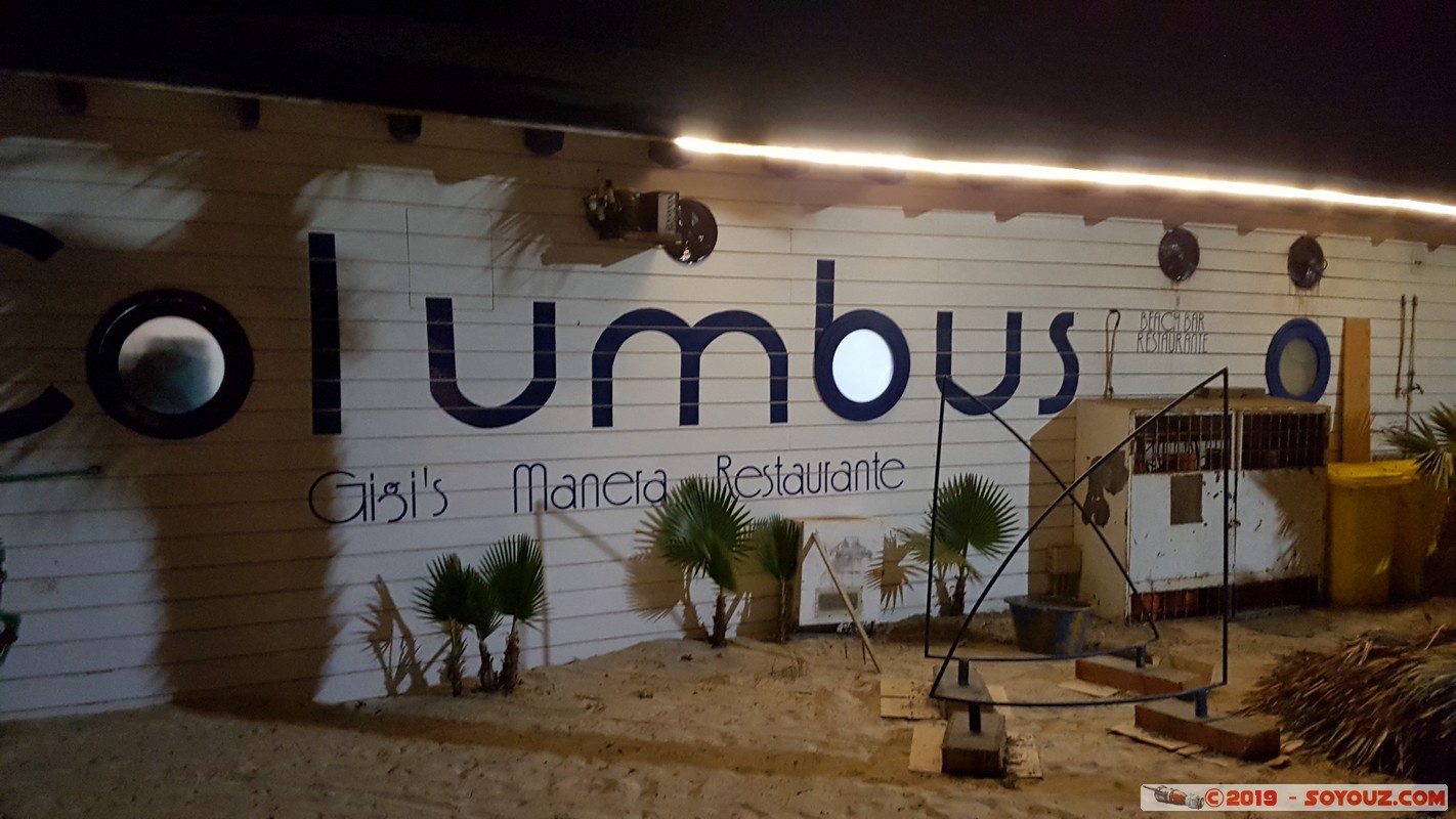 Sal - Santa Maria bu night - Columbus Ristorante
Mots-clés: Sal Santa Maria Columbus Ristorante Nuit