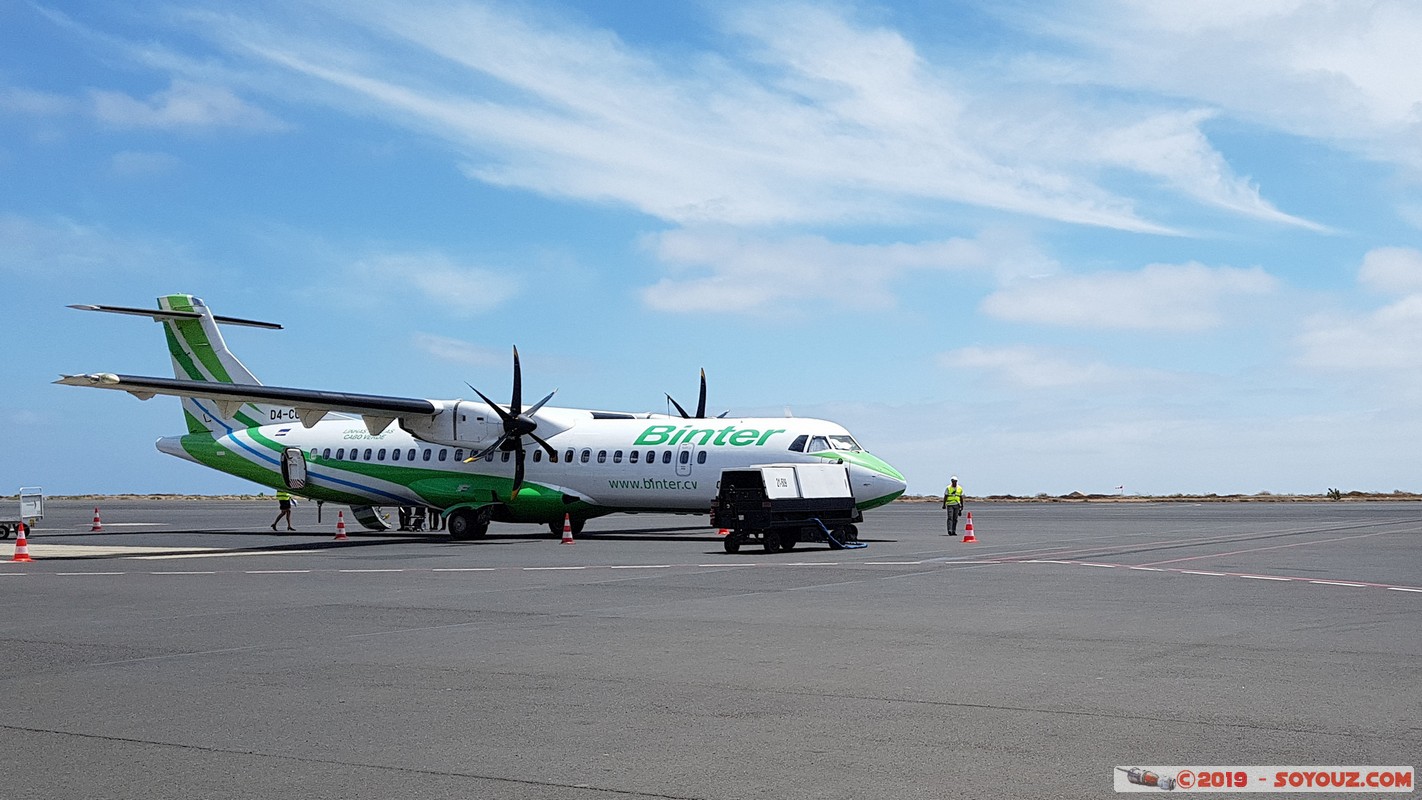 Sal - Aeroporto Internacional Amilcar Cabral-Ilha do Sal
Mots-clés: Sal Santa Maria avion