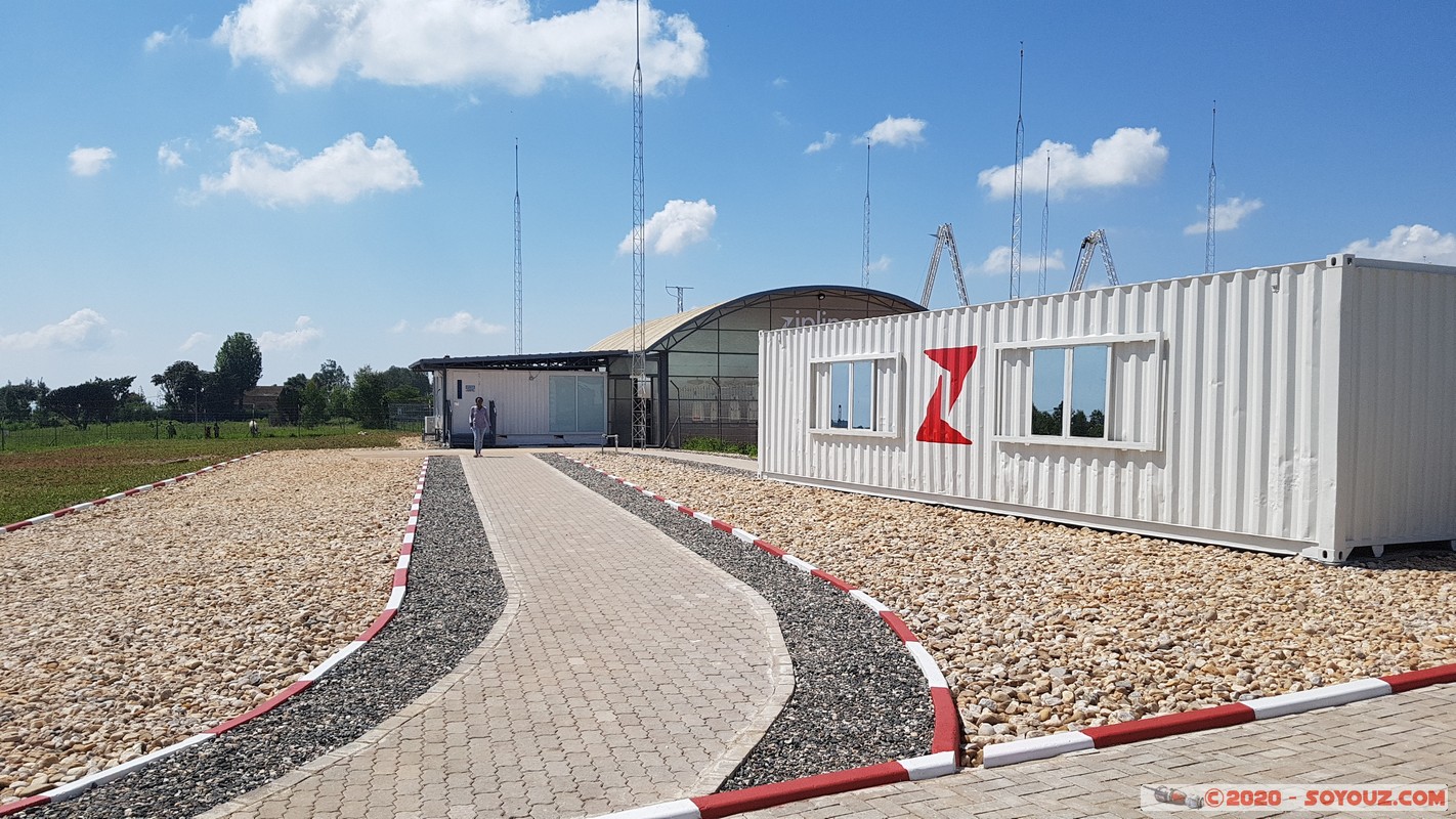 Zipline Muhanga
Mots-clés: Gakombe RWA Rwanda Southern Province Zipline Muhanga Drone