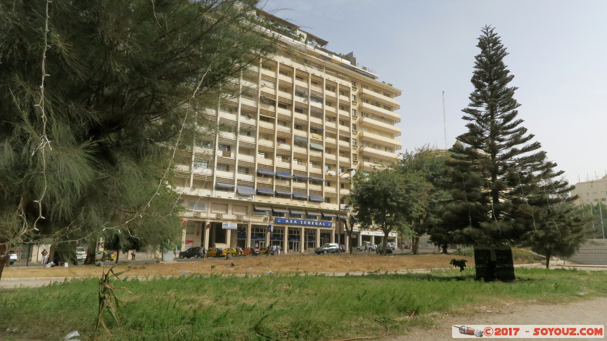 Dakar - Place de l'ind&eacute;pendance
Mots-clés: Central Dakar geo:lat=14.66943029 geo:lon=-17.43206799 geotagged Region Dakar SEN Senegal Dakar Place de l'ind&eacute;pendance