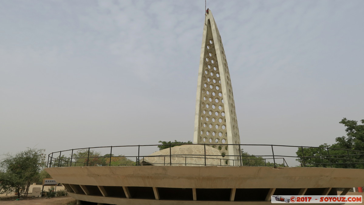 Ile de Gor&eacute;e - Le castel -  M&eacute;morial Gor&eacute;e-Almadies
Mots-clés: geo:lat=14.66469996 geo:lon=-17.39790201 geotagged Gor&eacute;e Region Dakar SEN Senegal Ile de Gor&eacute;e patrimoine unesco Le castel M&eacute;morial Gor&eacute;e-Almadies Monument