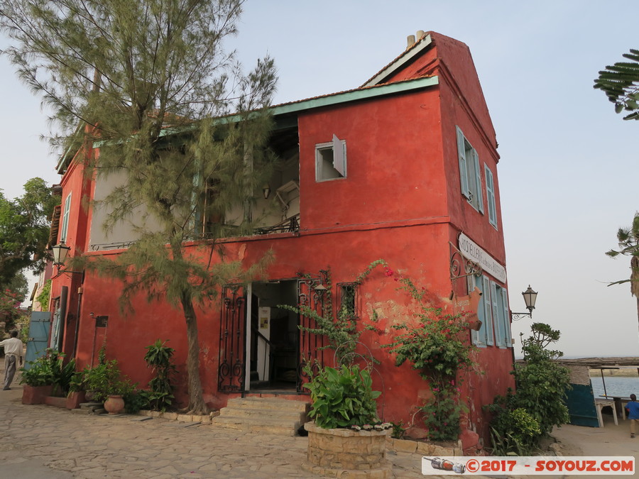 Ile de Gor&eacute;e - Hostellerie du Chevalier de Boufflers
Mots-clés: geo:lat=14.66893988 geo:lon=-17.39971250 geotagged Gor&eacute;e Region Dakar SEN Senegal Ile de Gor&eacute;e patrimoine unesco Hostellerie du Chevalier de Boufflers