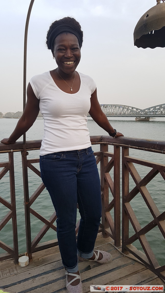 Saint-Louis - Bar Le "Flamingo" avec le Pont Faidherbe
Mots-clés: Saint-Louis Pont Faidherbe Pont Riviere