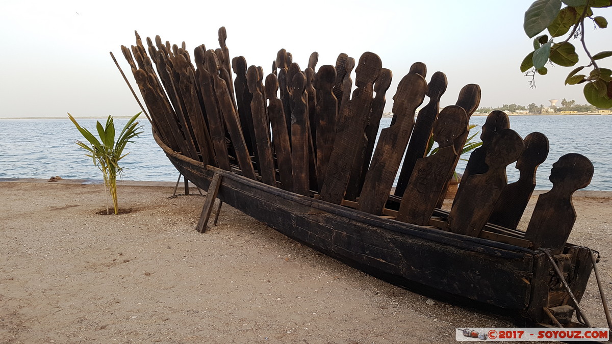 Saint-Louis - Quai Roume
Mots-clés: geo:lat=16.03043423 geo:lon=-16.50322706 geotagged Region Saint-Louis SEN Senegal Sor Saint-Louis Riviere sculpture