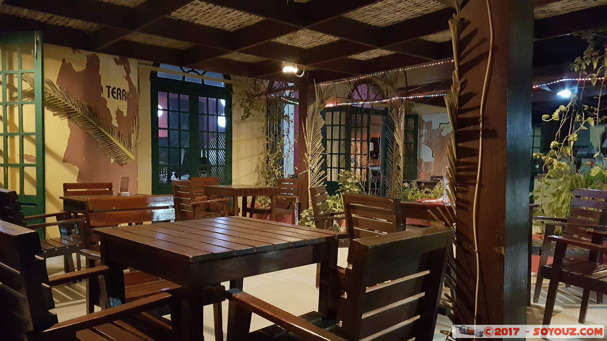 Saint-Louis by Night - Restaurant La Terrasse
Mots-clés: geo:lat=16.02861111 geo:lon=-16.50344330 geotagged Region Saint-Louis SEN Senegal Sor Saint-Louis patrimoine unesco Nuit