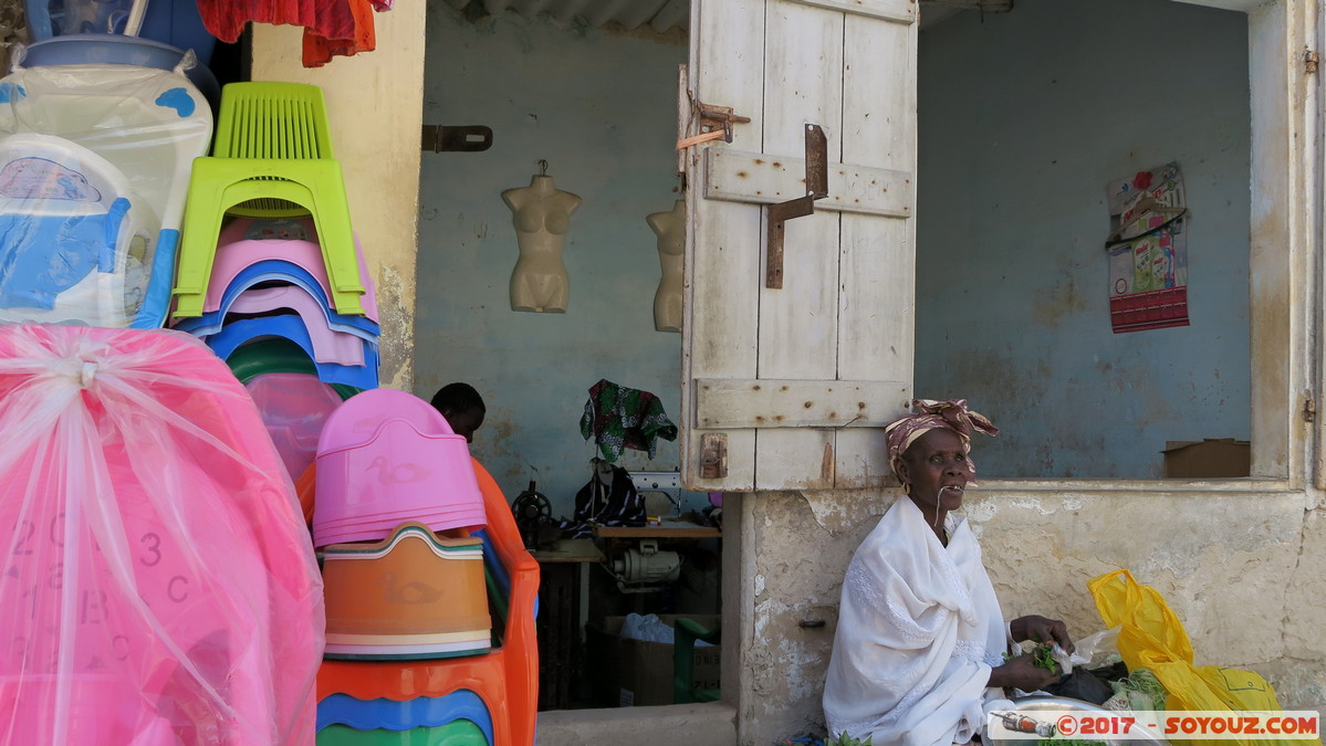 Saint-Louis - Marche Tendjiguen
Mots-clés: Diamaguene geo:lat=16.02380115 geo:lon=-16.49563372 geotagged Region Saint-Louis SEN Senegal Saint-Louis patrimoine unesco Marche Tendjiguen Marche personnes
