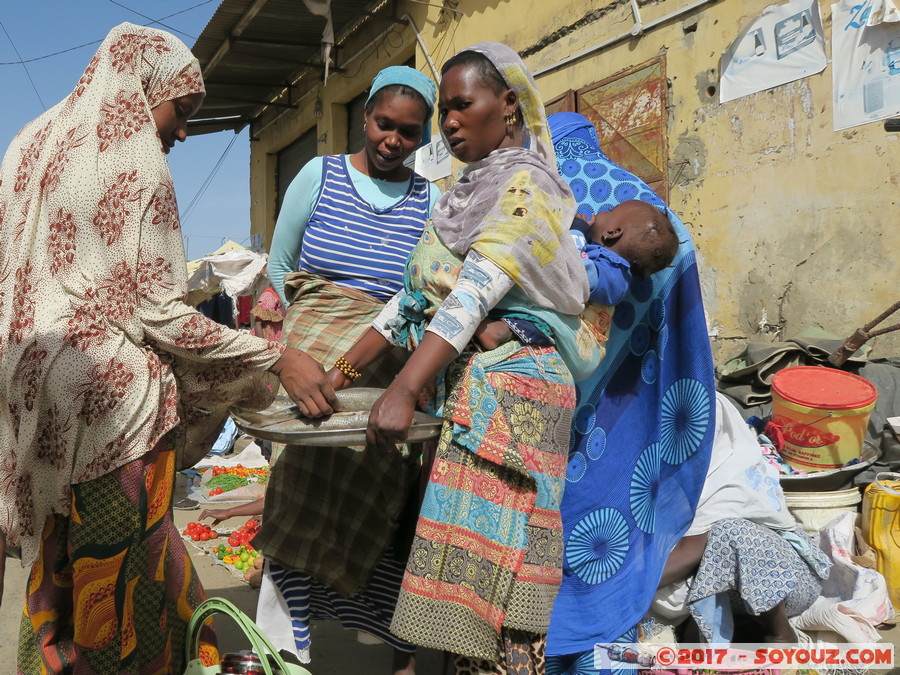 Saint-Louis - Marche Tendjiguen
Mots-clés: Diamaguene geo:lat=16.02411566 geo:lon=-16.49624795 geotagged Region Saint-Louis SEN Senegal Saint-Louis patrimoine unesco Marche Tendjiguen Marche personnes