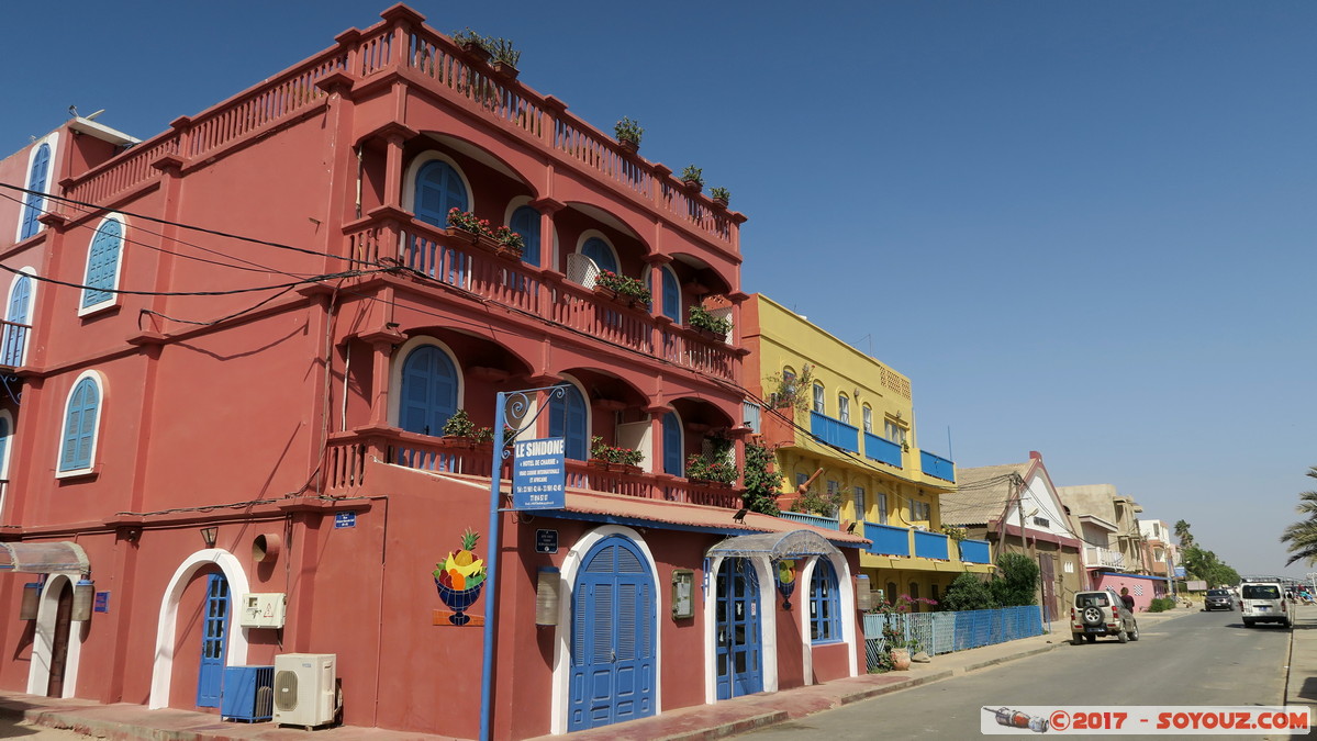 Saint-Louis - Quai Henni Jay - Hotel Le Sindone
Mots-clés: geo:lat=16.02094471 geo:lon=-16.50436431 geotagged Region Saint-Louis SEN Senegal Sud Saint-Louis patrimoine unesco