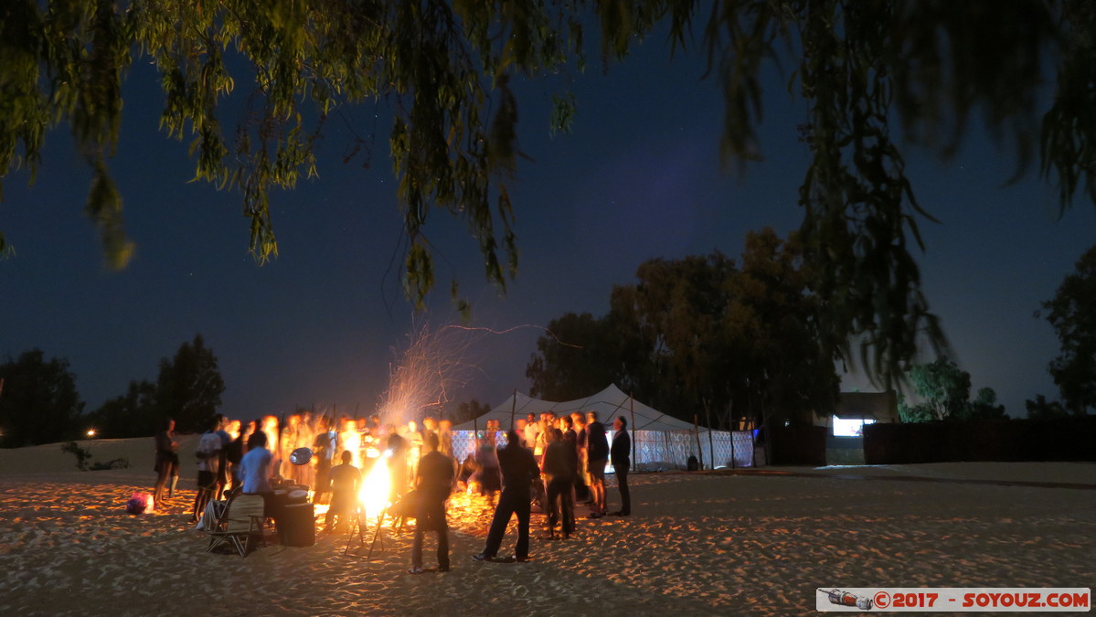 Desert de Lompoul by Night - Camp
Mots-clés: geo:lat=15.45440409 geo:lon=-16.68759406 geotagged Mb&egrave;ss Region Louga SEN Senegal D&eacute;sert de Lompoul Desert Nuit musique Feu