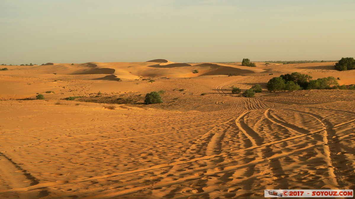 Desert de Lompoul
Mots-clés: geo:lat=15.45485133 geo:lon=-16.68729901 geotagged Mb&egrave;ss Region Louga SEN Senegal D&eacute;sert de Lompoul Desert