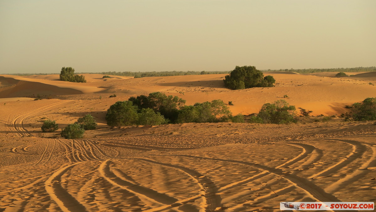 Desert de Lompoul
Mots-clés: geo:lat=15.45485133 geo:lon=-16.68729901 geotagged Mb&egrave;ss Region Louga SEN Senegal D&eacute;sert de Lompoul Desert